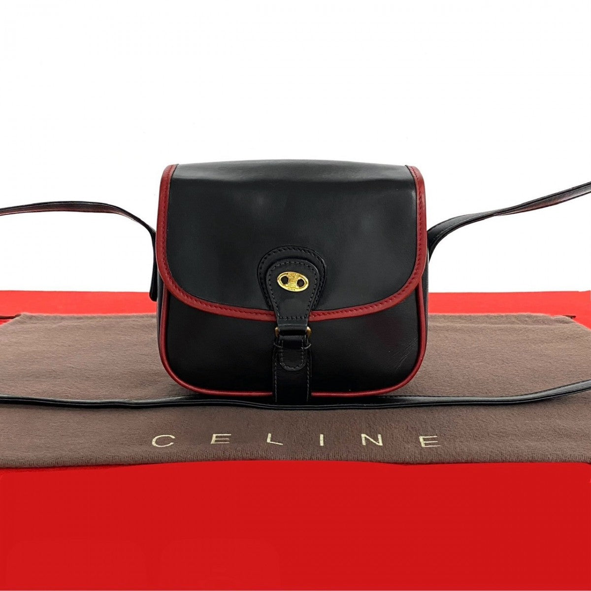 CELINE Shoulder Bag leather black Triomphe logo Metal Women Used Authentic