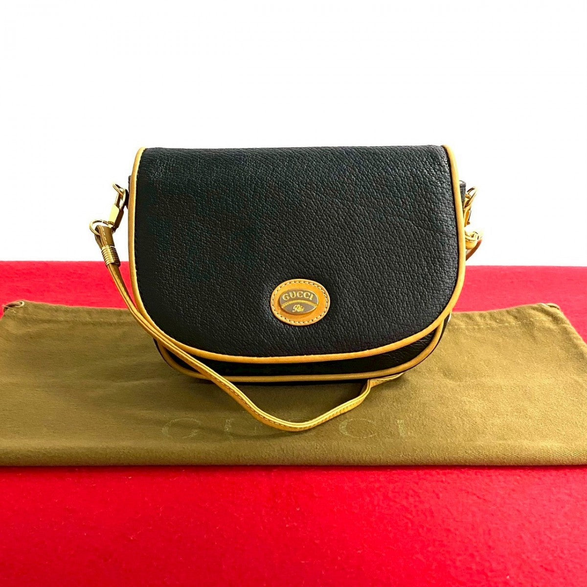 GUCCI Shoulder Bag leather black
