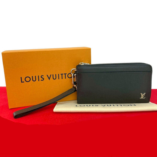 LOUIS VUITTON Long Wallet Purse leather black Taiga Zippy dragonne