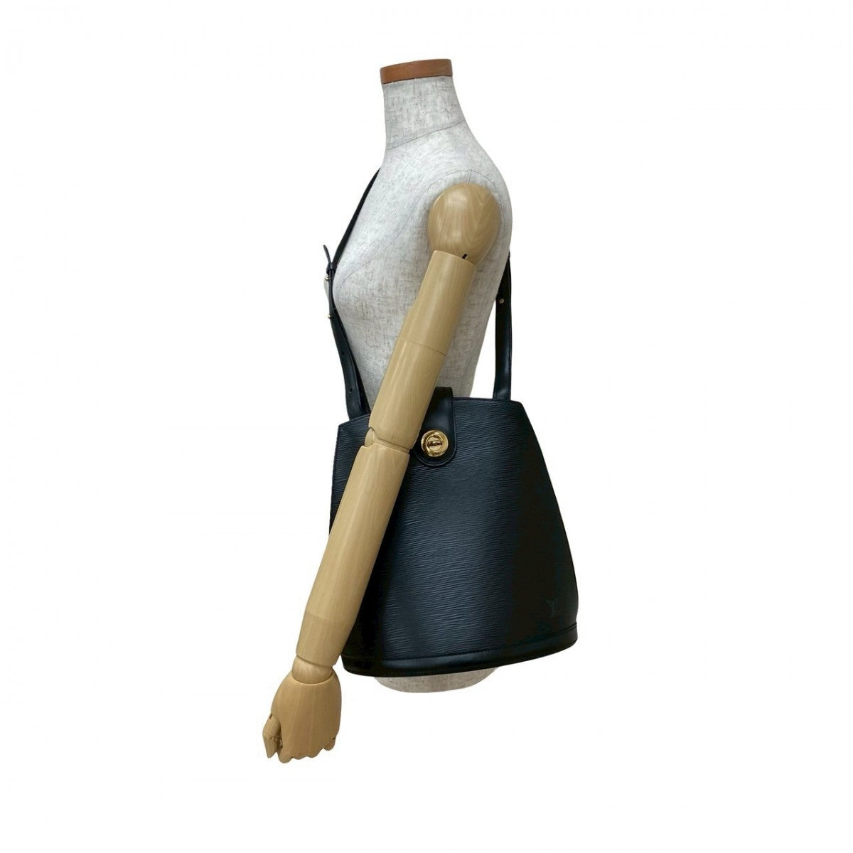 LOUIS VUITTON Shoulder Bag Epi Leather black Epi Cluny