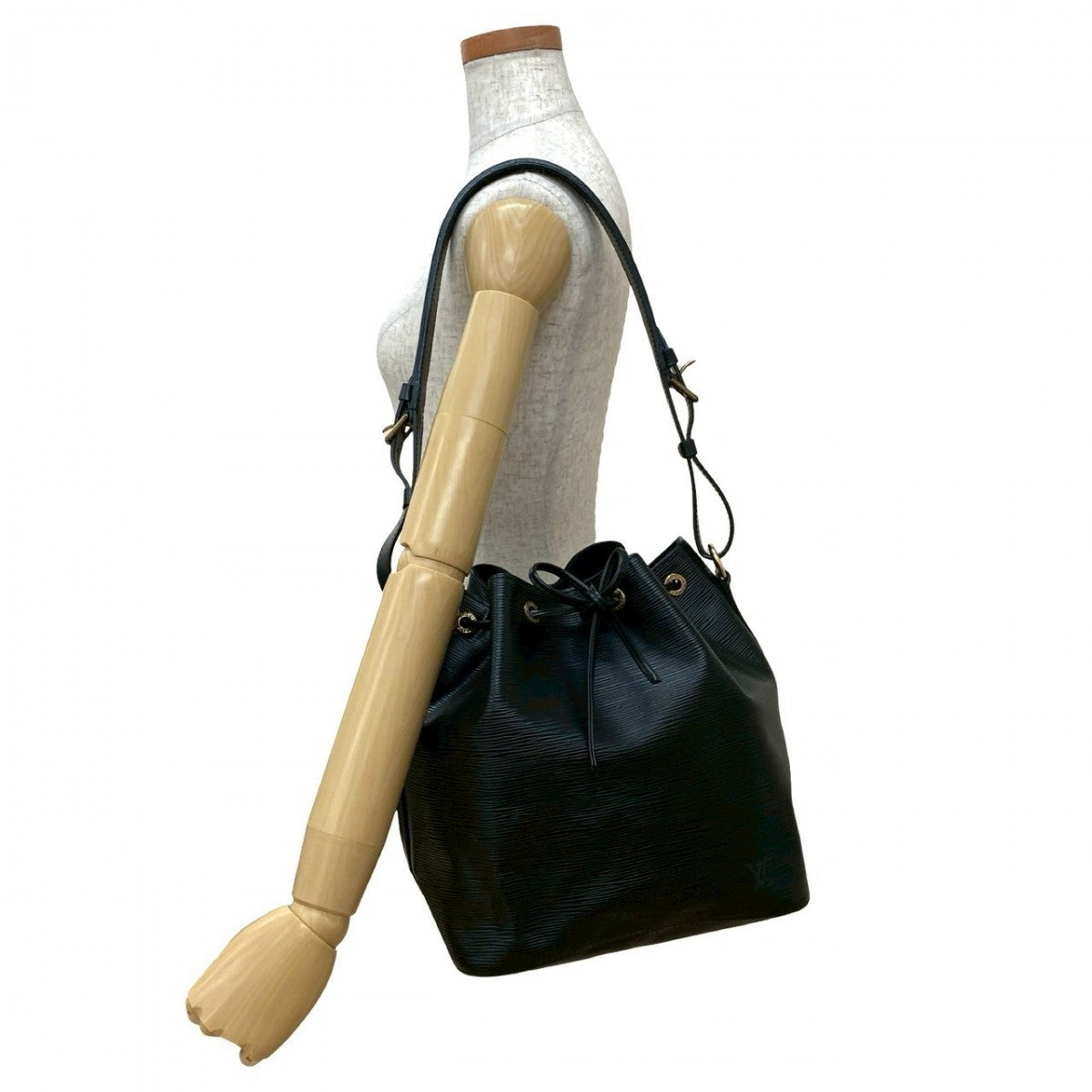 LOUIS VUITTON Shoulder Bag Epi Leather black Epi Petit Noe