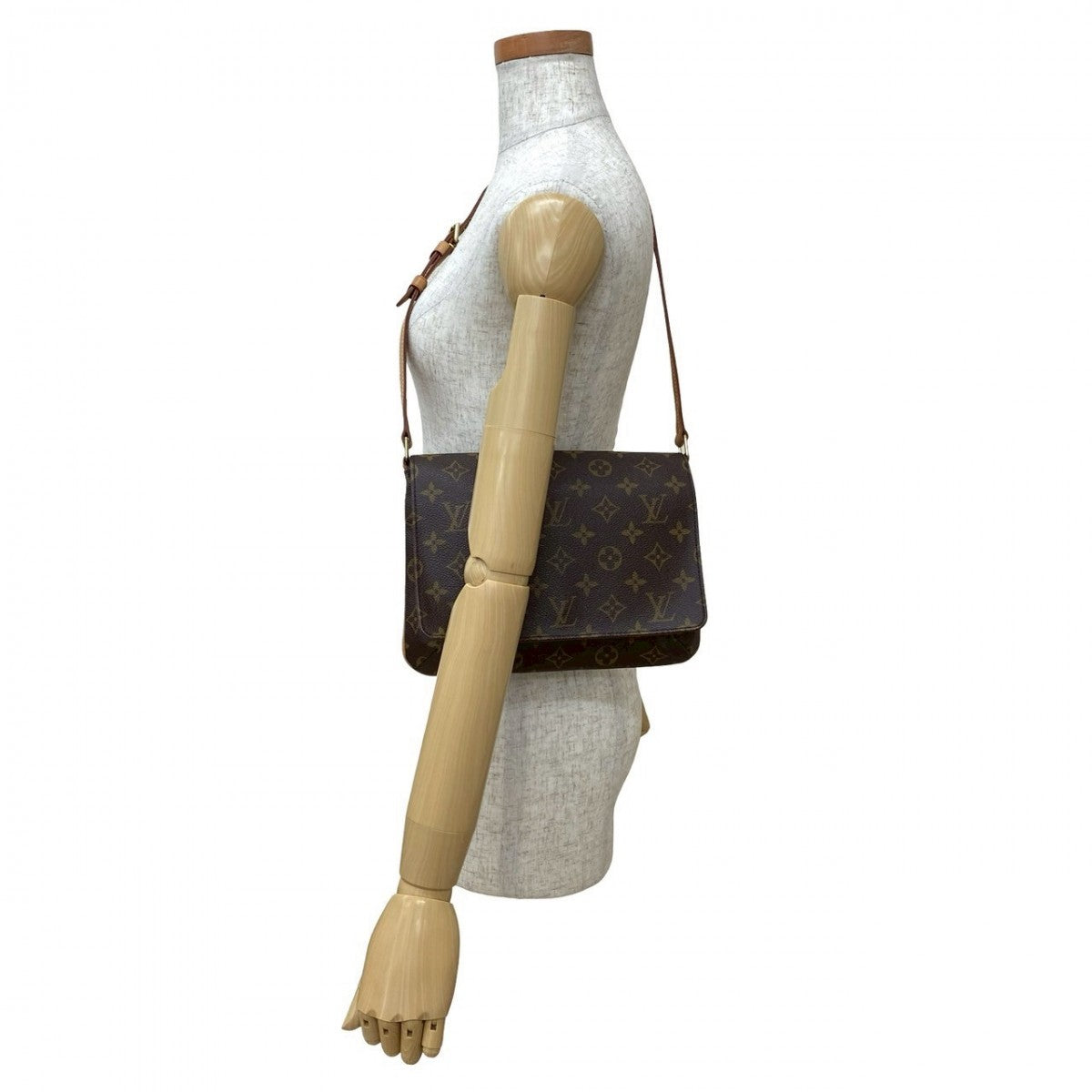 LOUIS VUITTON Shoulder Bag leather Brown Monogram Musette Tango