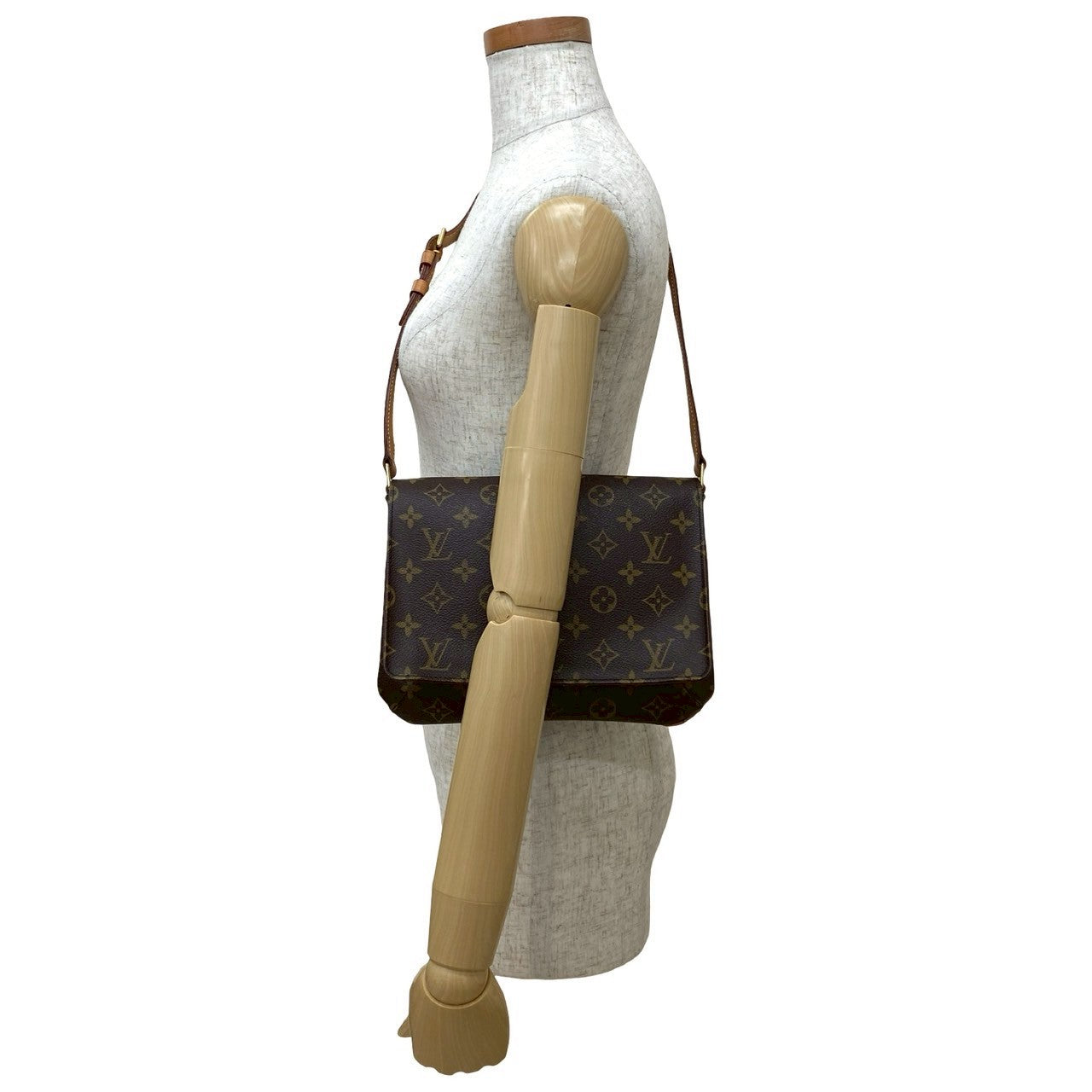 LOUIS VUITTON Shoulder Bag leather Brown Monogram Musette Tango