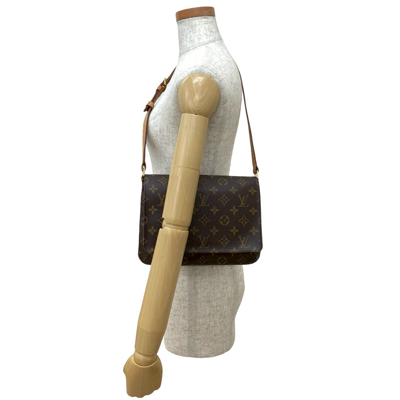 LOUIS VUITTON Shoulder Bag leather Brown Monogram Musette Tango