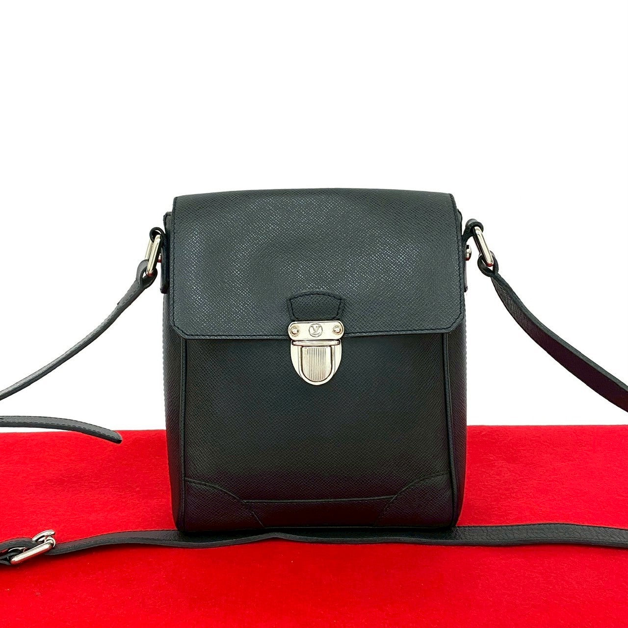 LOUIS VUITTON Shoulder Bag leather black Taiga Luka