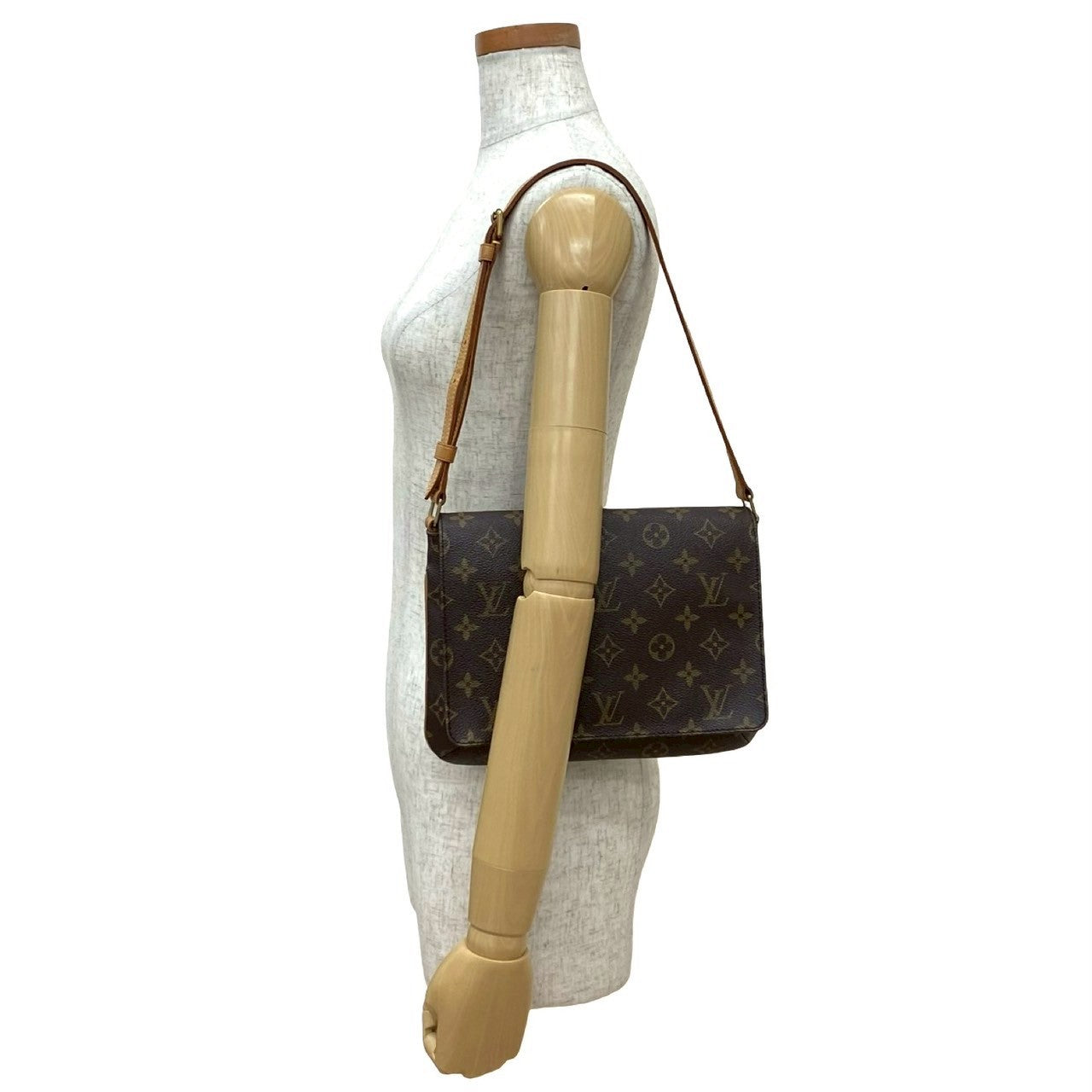 LOUIS VUITTON Shoulder Bag leather Brown Monogram Musette Tango