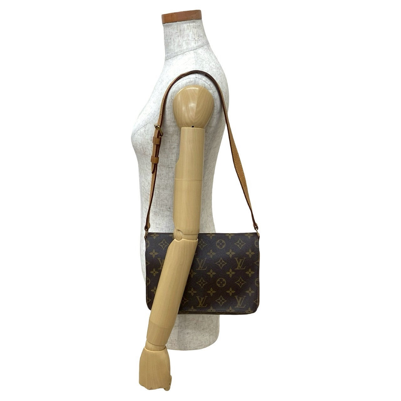 LOUIS VUITTON Shoulder Bag leather Brown Monogram Musette tango