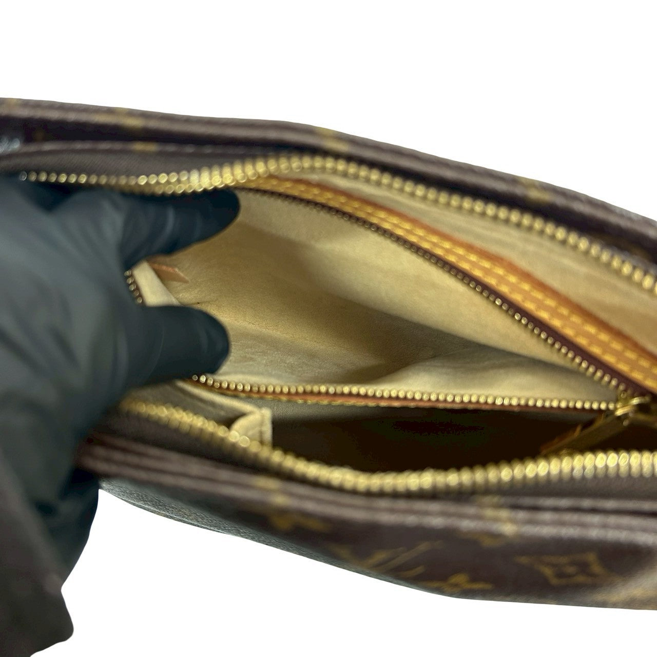 LOUIS VUITTON Shoulder Bag leather Brown Monogram Looping MM