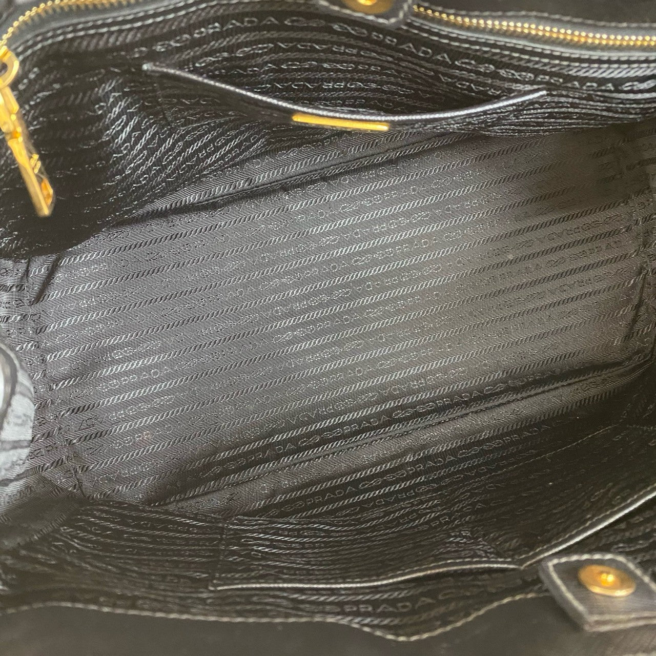 PRADA Handbag leather black Galleria