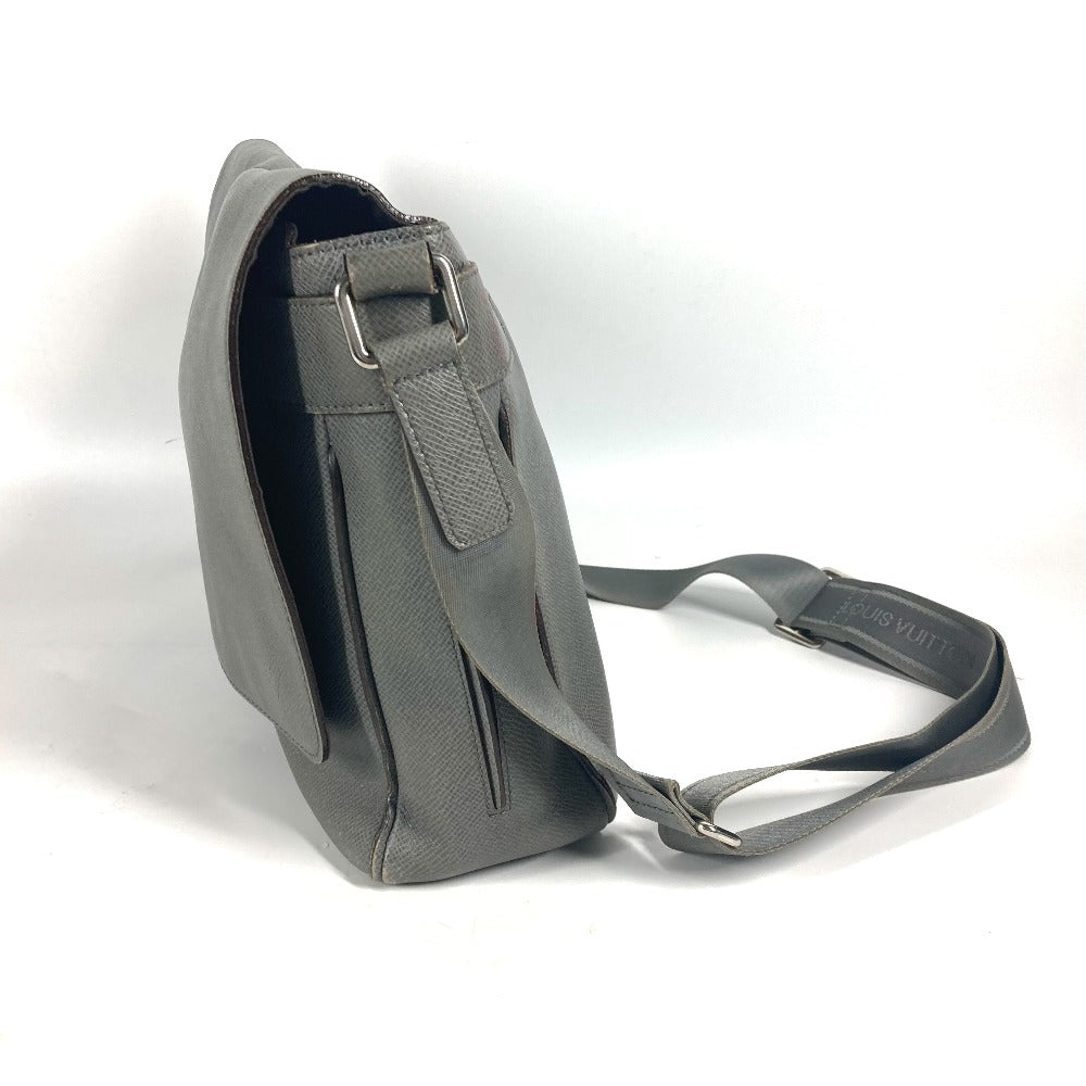 LOUIS VUITTON Shoulder Bag M32623 Taiga Leather gray Taiga Roman MM mens Used Authentic