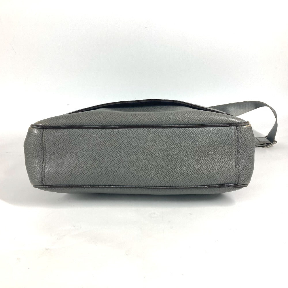 LOUIS VUITTON Shoulder Bag M32623 Taiga Leather gray Taiga Roman MM mens Used Authentic