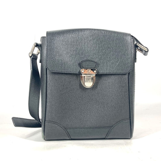 LOUIS VUITTON Shoulder Bag M31192 Taiga Leather black Taiga Luka mens Used Authentic