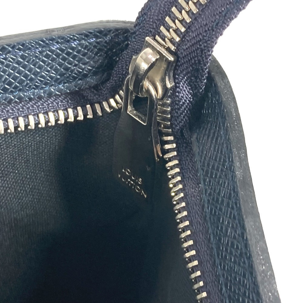 LOUIS VUITTON Shoulder Bag M32629 Taiga Leather Navy Taiga Sasha