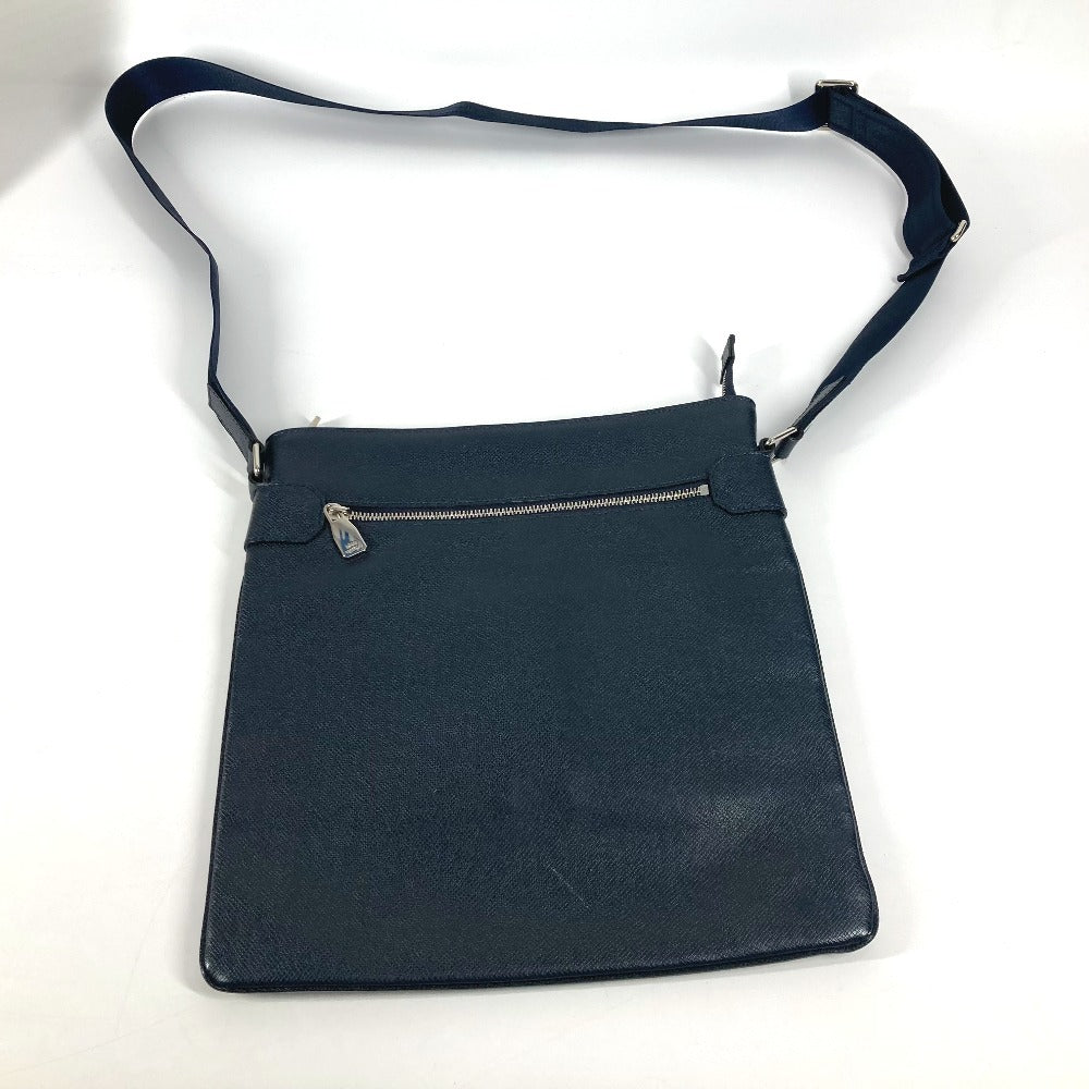 LOUIS VUITTON Shoulder Bag M32629 Taiga Leather Navy Taiga Sasha
