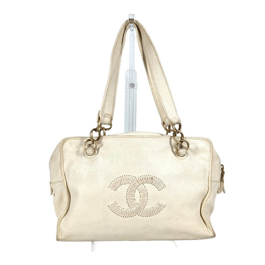 CHANEL Shoulder Bag leather white Shoulder CC COCO Mark logo