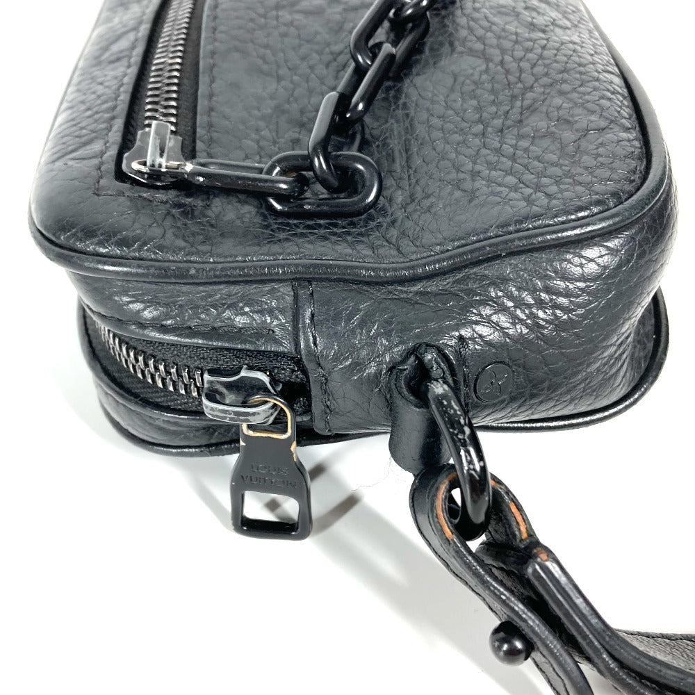 LOUIS VUITTON Clutch bag M55703 Taurillon Clemence Leather black Monogram Taurillon Clemence Chain Pochette Volga