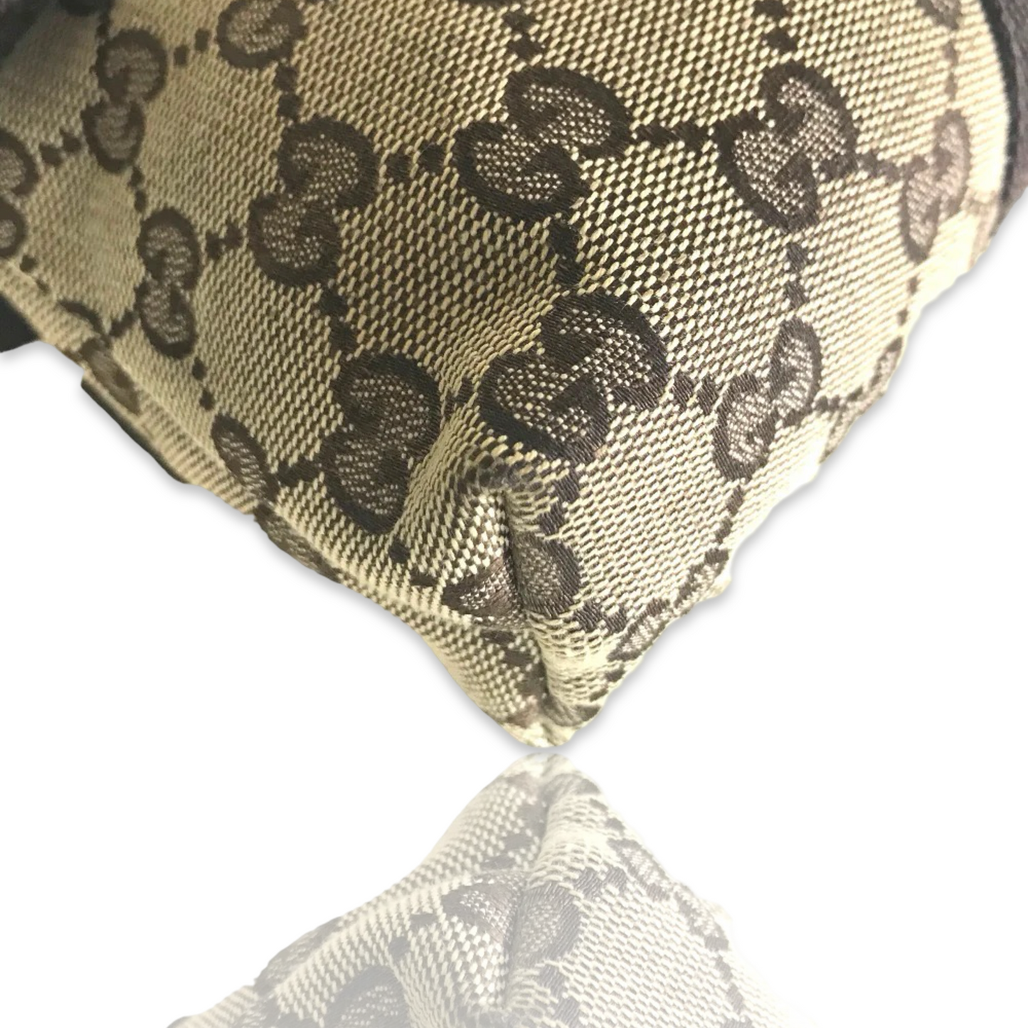 GUCCI GG CANVAS BELT BAG