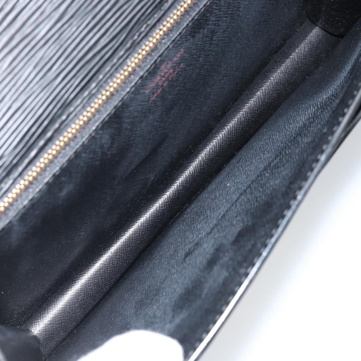 LOUIS VUITTON Dragonne Clutch Bag Epi Series Black Noir