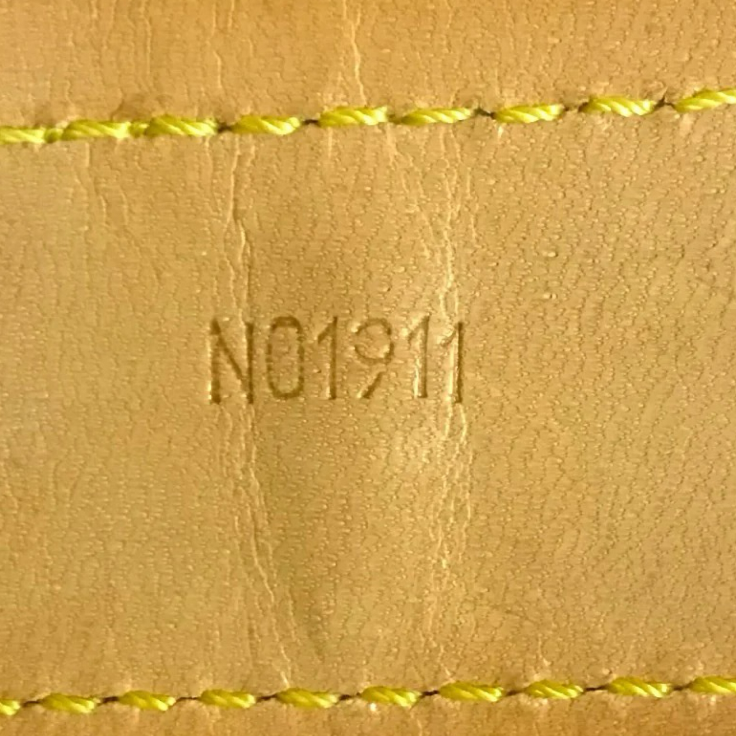LOUIS VUITTON SAC FLANERIE TOTE