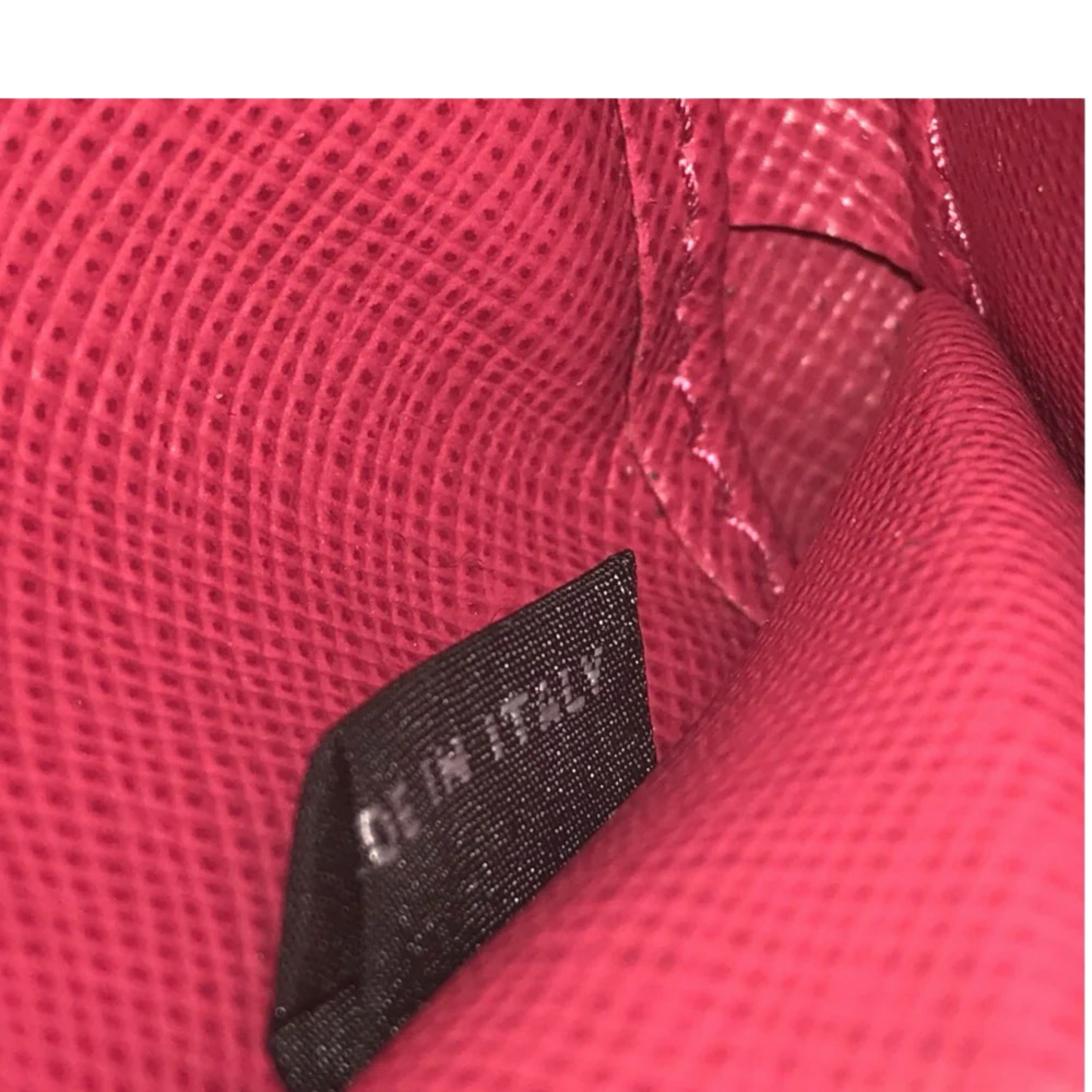 PRADA SAFFIANO ROUND ZIP WALLET