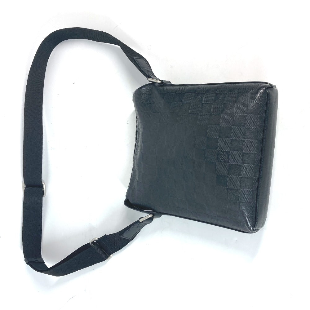 LOUIS VUITTON Shoulder Bag N42418 Damier Anfini Leather black Damier Anfini Discovery Messenger