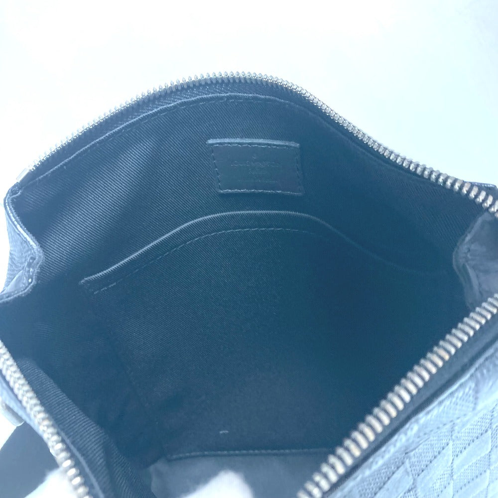 LOUIS VUITTON Shoulder Bag N42418 Damier Anfini Leather black Damier Anfini Discovery Messenger