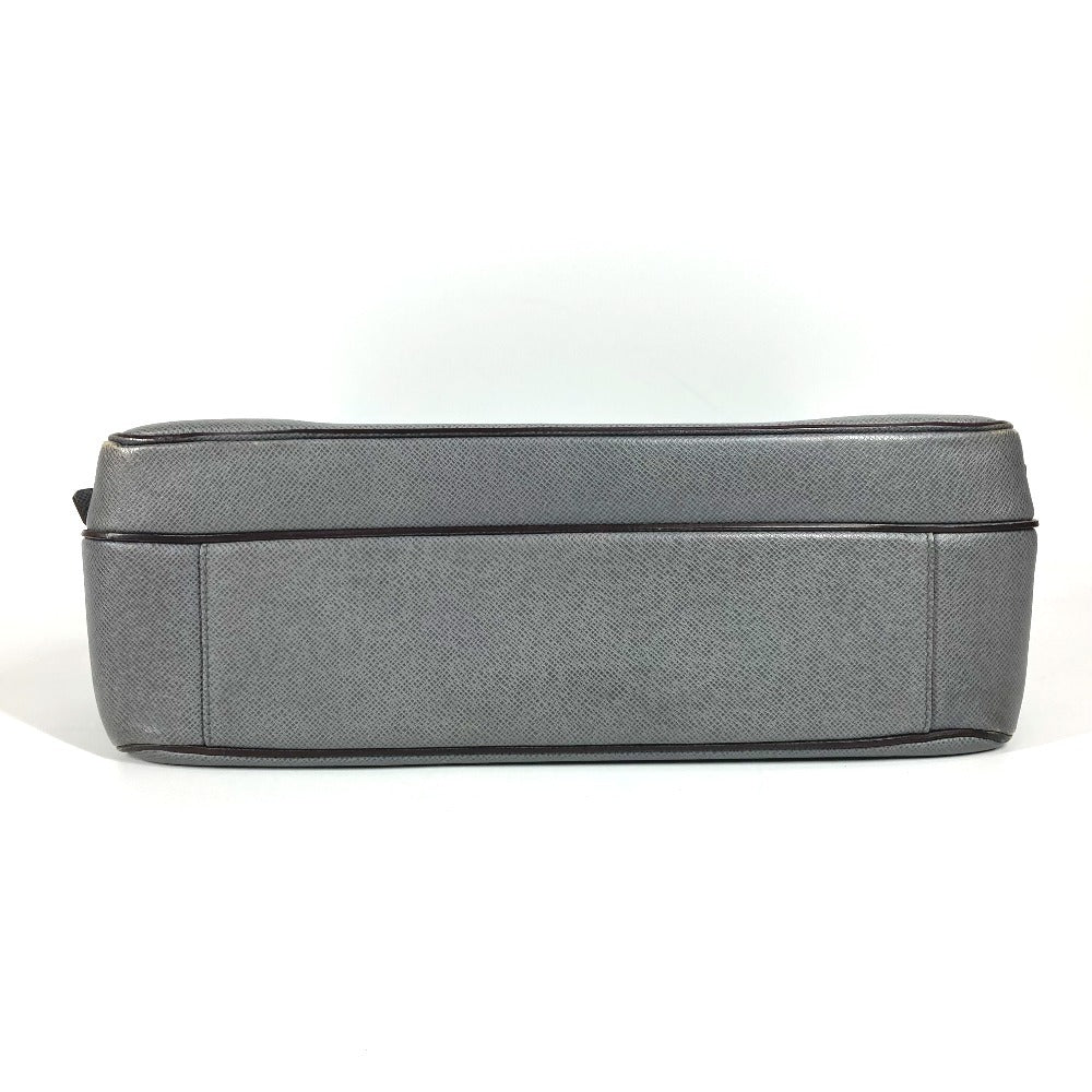 LOUIS VUITTON Business bag ‚l32638 Taiga Leather gray Taiga Vasiri GM mens Used Authentic