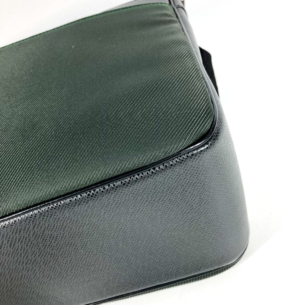 LOUIS VUITTON Shoulder Bag M30862 Taiga Leather, Nylon khaki Taiga Thai meal