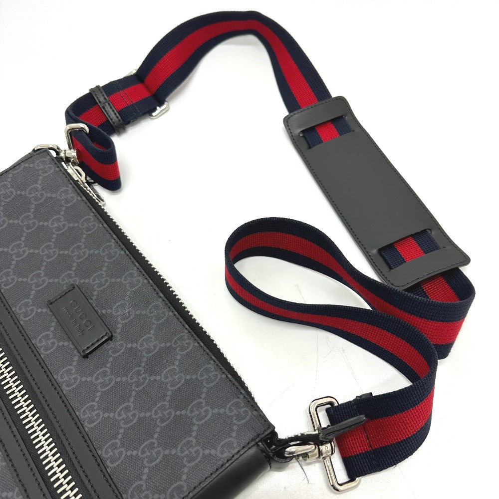 GUCCI Shoulder Bag 474137 GG Supreme Canvas black Bag GG Messenger mens Used Authentic