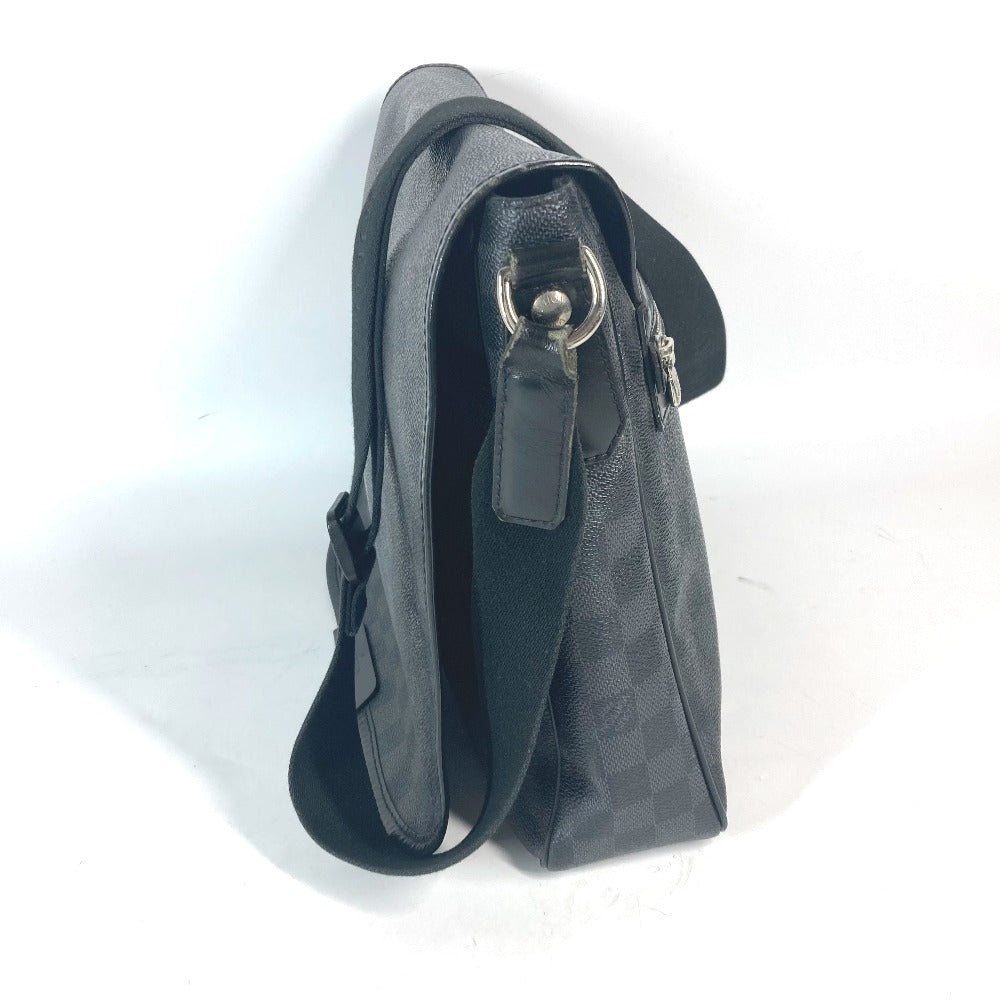 LOUIS VUITTON Shoulder Bag N41272 Damier Grafitto Canvas black Damier Grafitte District MM