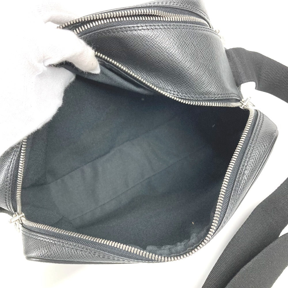 LOUIS VUITTON Shoulder Bag M30152 Taiga Leather black Taiga Reporter PM unisex(Unisex) Used Authentic