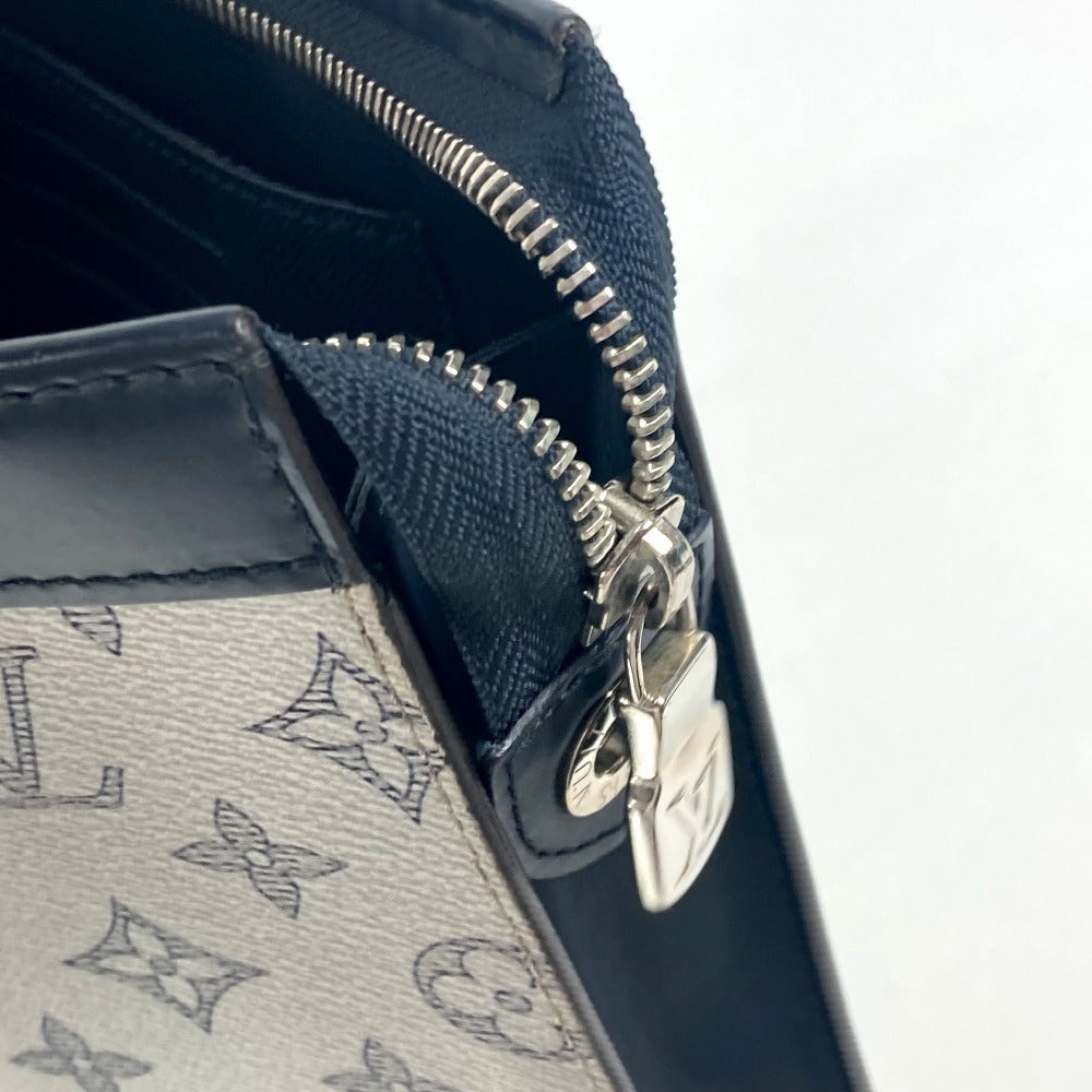 LOUIS VUITTON Clutch bag M66649 leather Navy Monogram Savannah Chapman Brothers Pochette Voyage GM
