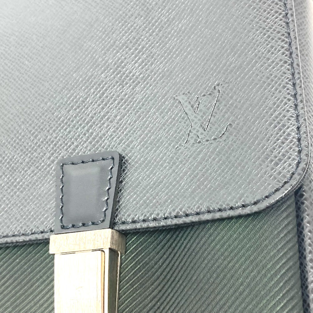LOUIS VUITTON Shoulder Bag M30882 Taiga Leather Aldoise Taiga Saratov GM Women Used Authentic