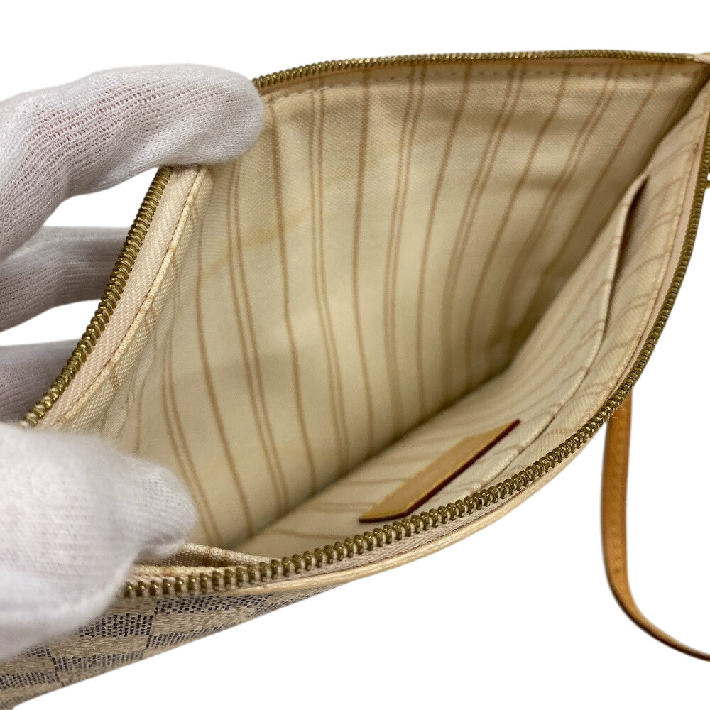 LOUIS VUITTON Pouch N41361 leather white Damier Azur Never full Women(Unisex) Used Authentic