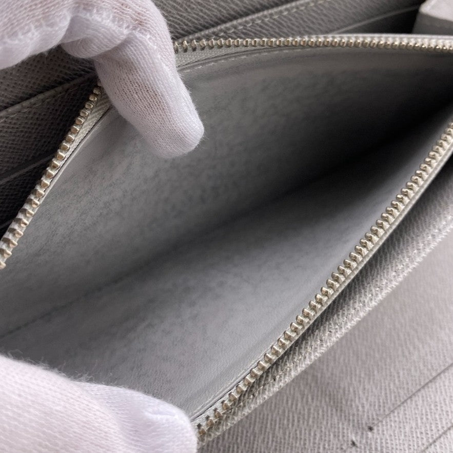 LOUIS VUITTON Long Wallet Purse M67824 Patent leather white Monogram logo organizer