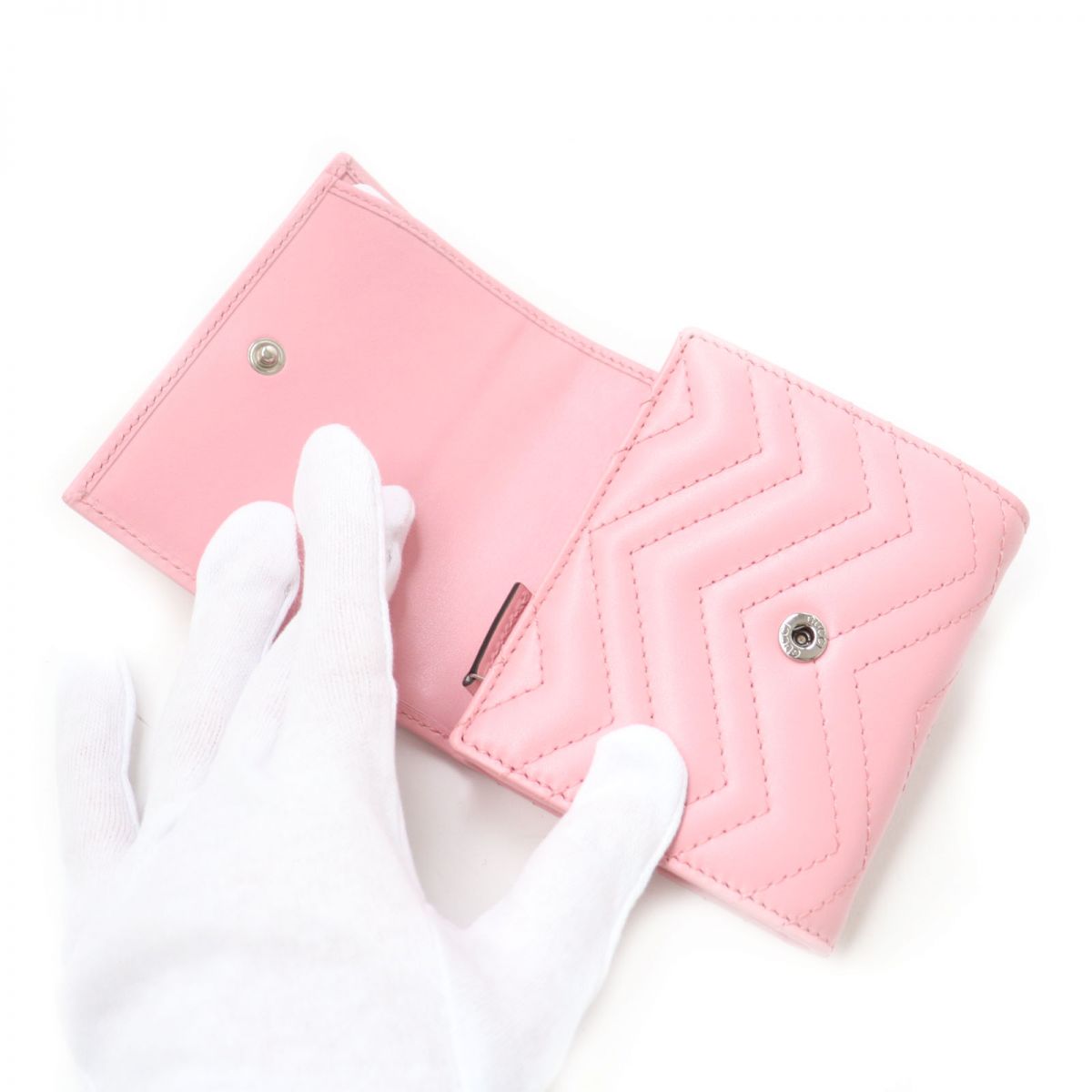 GUCCI Bifold Wallet 598629 Main: Leather Pink x Silver Metal Women Used Authentic