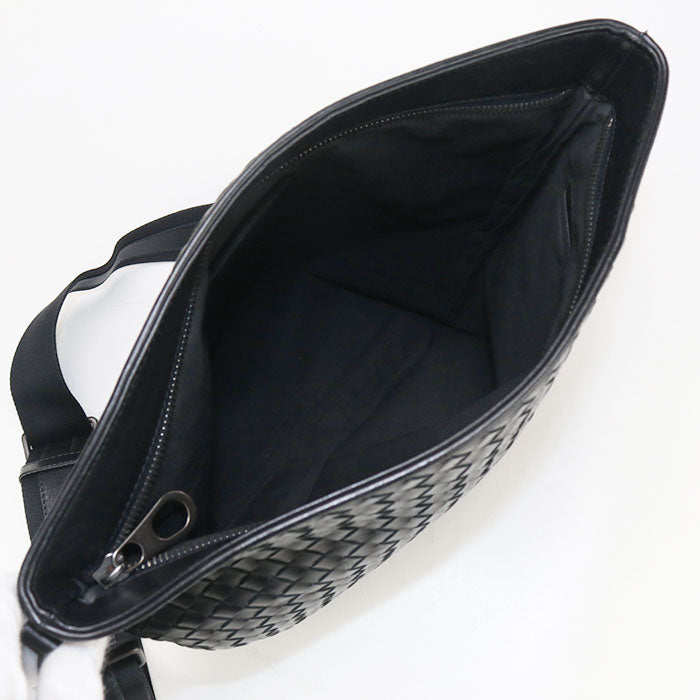 BOTTEGA VENETA INTRECCIATO Diagonal shoulder bag leather black mens