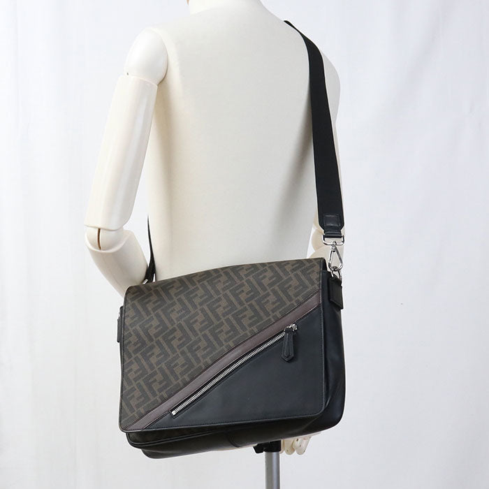 FENDI 7VA521 A9XS Diagonal Diagonal shoulder bag PVC leather Brown mens