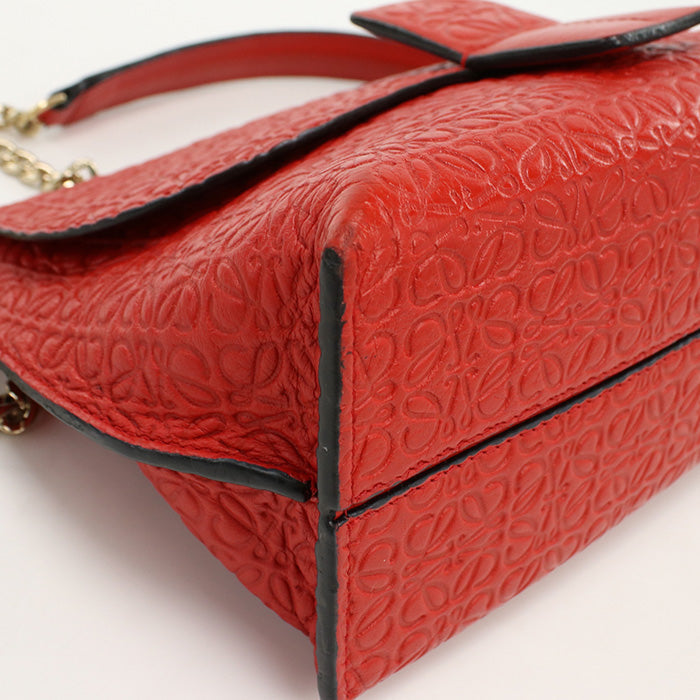 LOEWE 310.89.N49 Shoulder bag anagram Repeat ChainShoulder Bag Calfskin Red Women